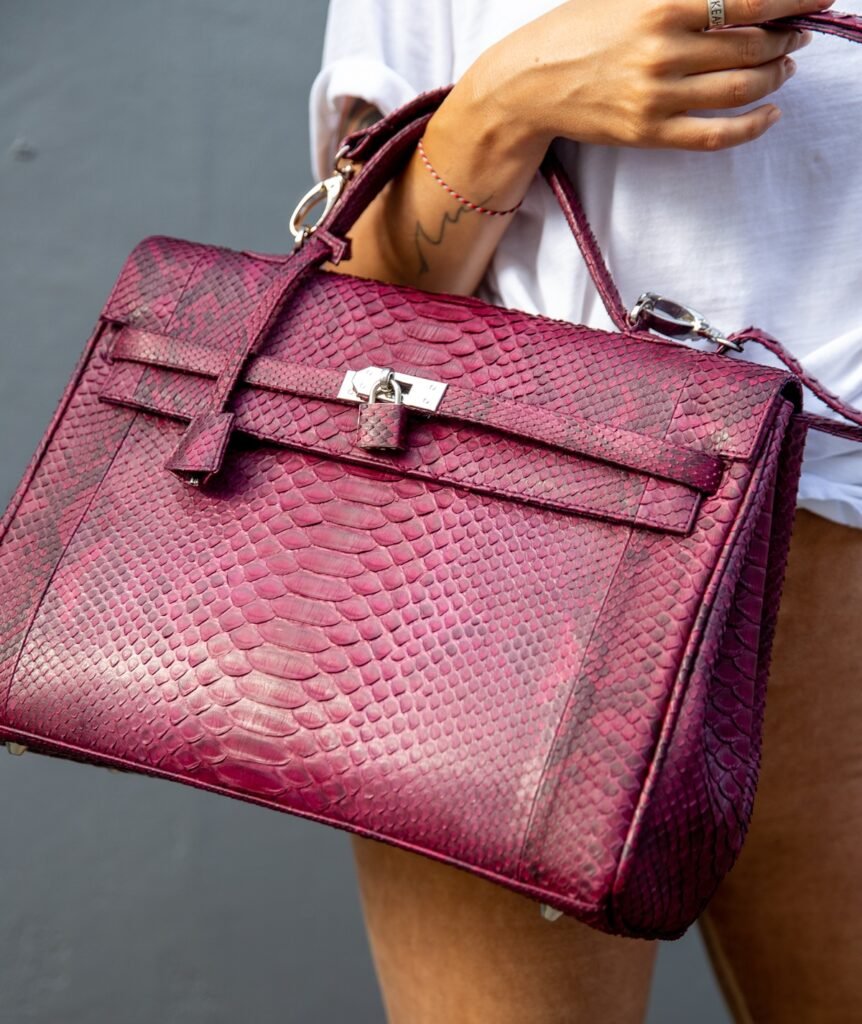 Best Vintage Handbags Every Woman on a Budget Should Own