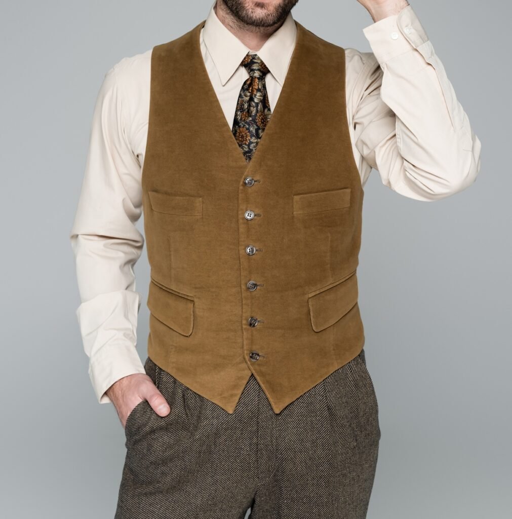 Vintage Waistcoat Outfit Ideas for Every Season