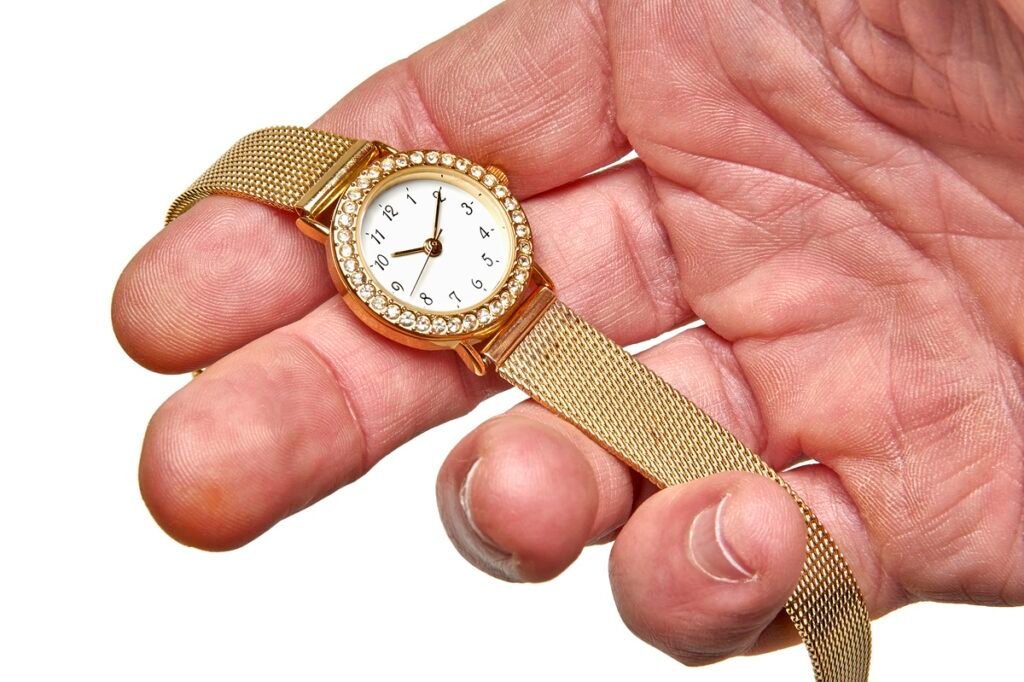 Ladies-Gold-Watch-new