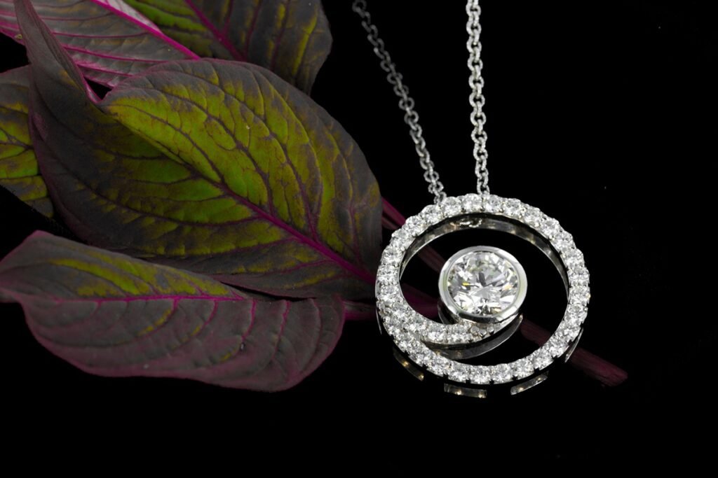diamond pendant jewelry