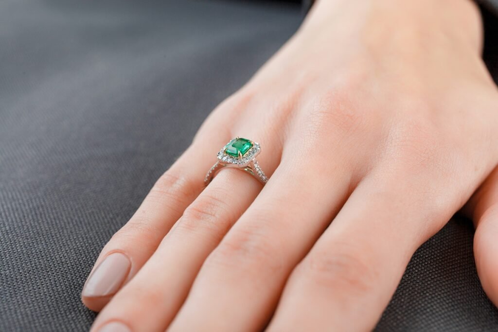 Emerald Rings Jewelry